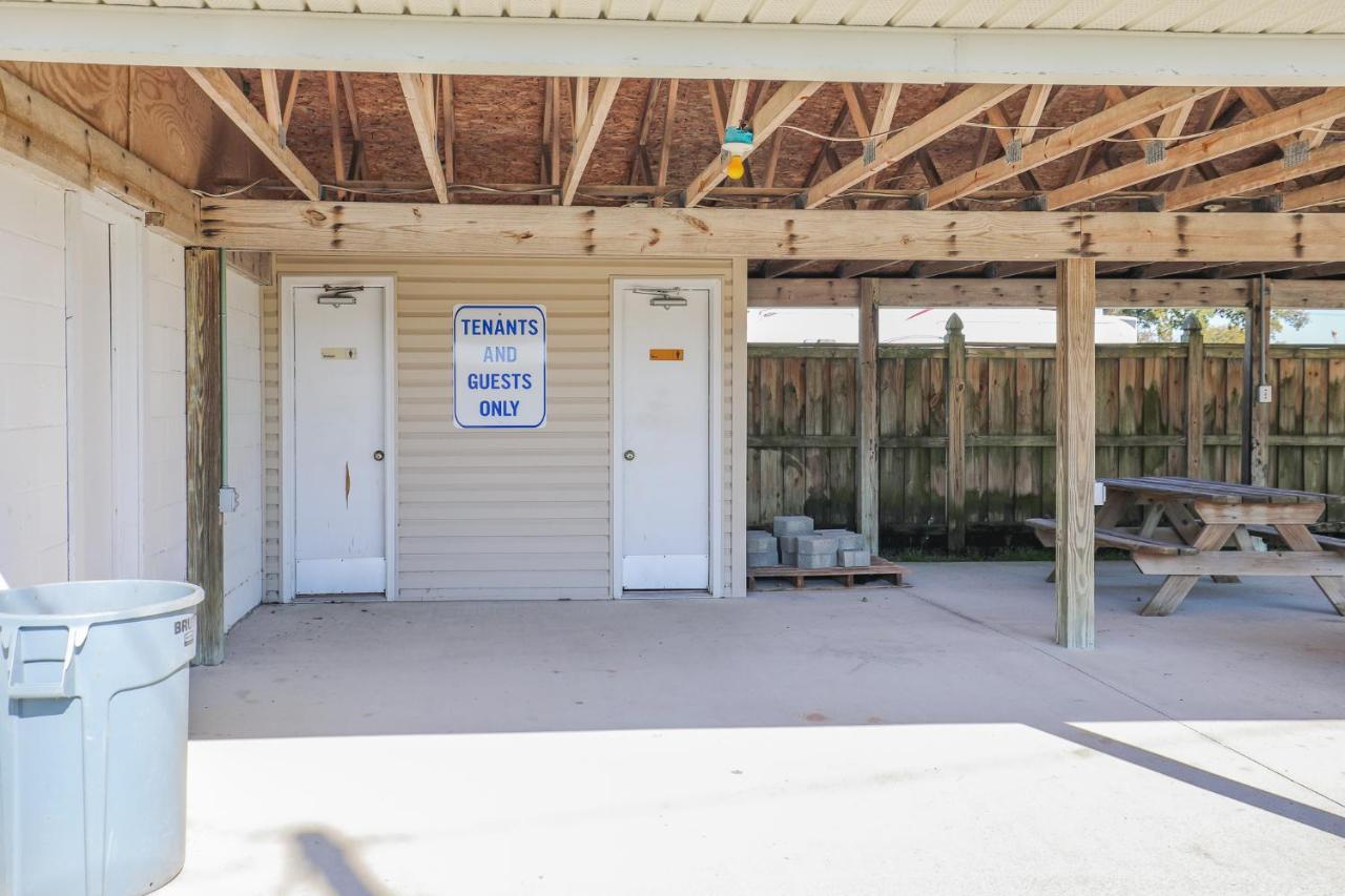 Model Home Near Camp Lejeune With Water View Sneads Ferry Eksteriør billede