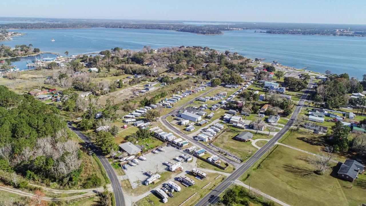 Model Home Near Camp Lejeune With Water View Sneads Ferry Eksteriør billede