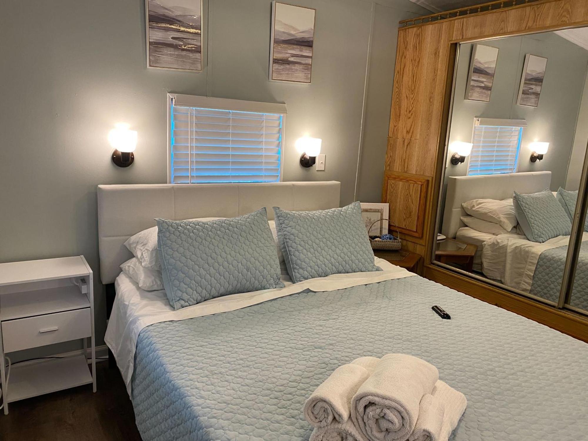 Model Home Near Camp Lejeune With Water View Sneads Ferry Eksteriør billede